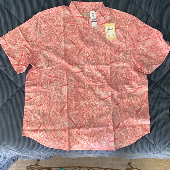 Tommy Bahama Other - Mens Tommy Bahama XXL Tropical vines design shirt tutti fruitti color. NWT
